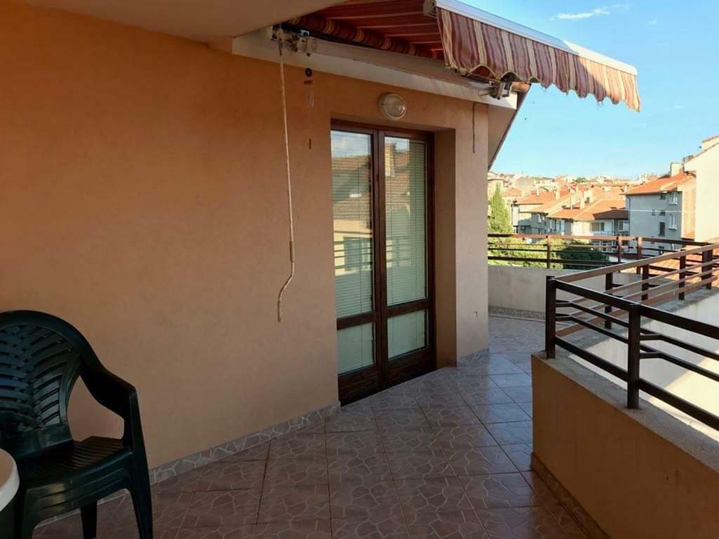 Студиа Мансарда Ненови Pomorie Exterior photo