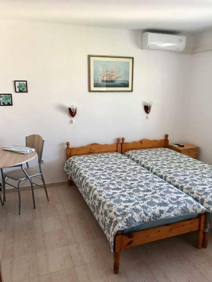 Студиа Мансарда Ненови Pomorie Exterior photo